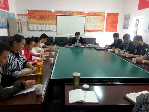 銅煤公司物資供應(yīng)部黨支部開(kāi)展黨課教育推進(jìn)“兩學(xué)一做”扎實(shí)推進(jìn)