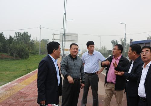 陜煤集團總經(jīng)理助理、建設(shè)集團聯(lián)合黨委書記、董事長寧興剛節(jié)日期間深入寶雞分公司施工現(xiàn)場視察慰問