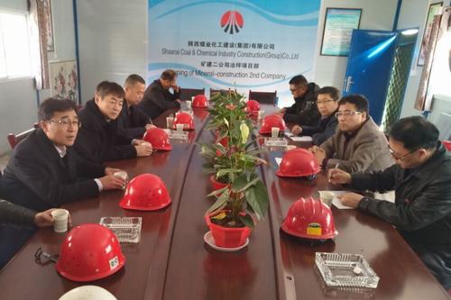 建設集團副總經(jīng)理王明智一行檢查礦建二公司冶坪項目