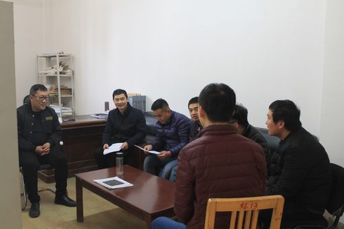 銅煤公司基層項(xiàng)目部開展“自己找、同事提”對(duì)照檢查活動(dòng)