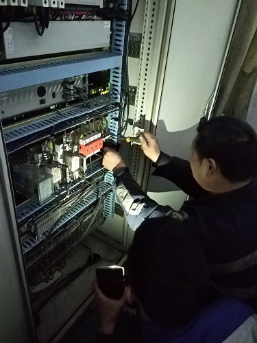 洗選煤運(yùn)營(yíng)公司紅柳林運(yùn)營(yíng)項(xiàng)目部2018年春節(jié)檢修不打烊