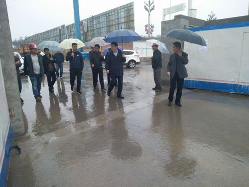 渭南市領導冒雨蒞臨禮悅閣項目現(xiàn)場指導工作