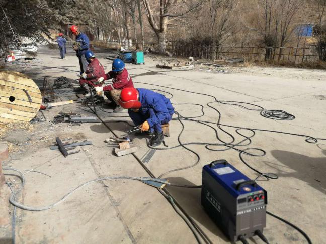 機(jī)電安裝公司酒鋼項目部直面挑戰(zhàn)克難攻堅