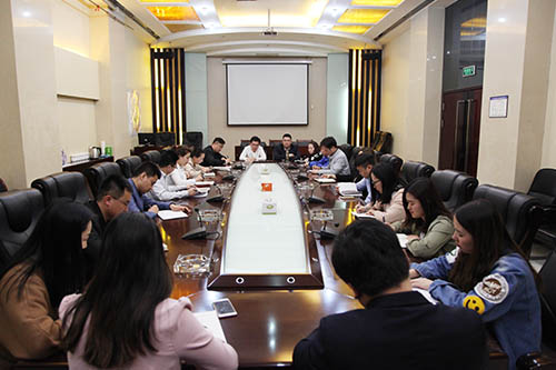 建設集團召開機關(guān)青年員工座談會