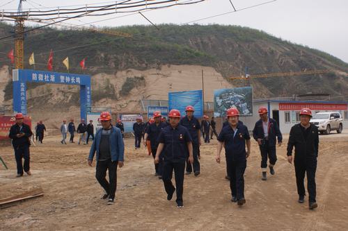 延能集團(tuán)黨委書(shū)記、董事長(zhǎng)劉浩興一行蒞臨視察陜煤建設(shè)集團(tuán)礦建二公司車(chē)村項(xiàng)目部