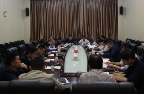 建設(shè)集團(tuán)召開(kāi)打造“掘進(jìn)鐵軍”專(zhuān)題研討會(huì)