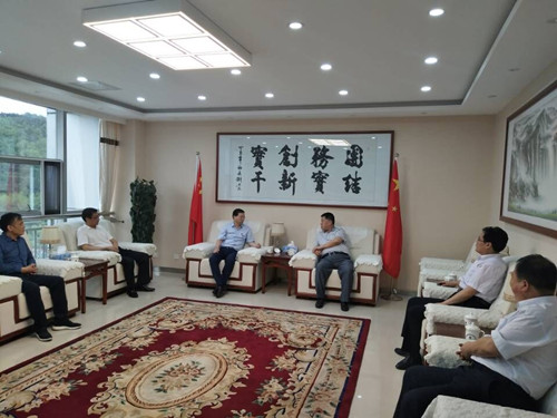 司正林、王寧一行到建莊礦業(yè)進(jìn)行座談交流