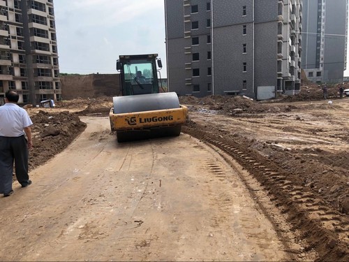 咬定工期不放松   施工大干爭先鋒