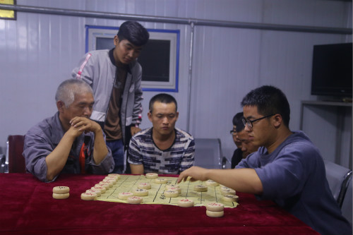 陜煤建設(shè)機電安裝公司象棋比賽走進項目部