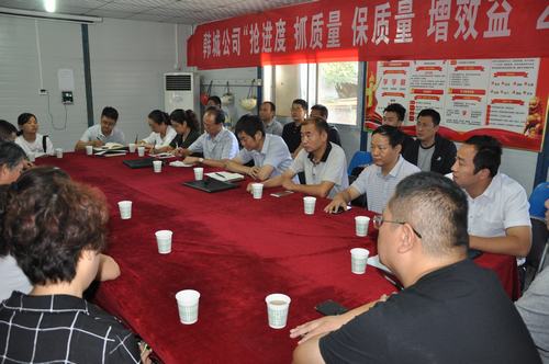 陜煤建設韓城分公司臨涺小區住宅樓及場區配套工程順利通過竣工驗收