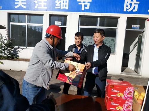 陜煤建設(shè)韓城分公司巧借雙節(jié)“兩問一督” 催開和諧幸福長久之花
