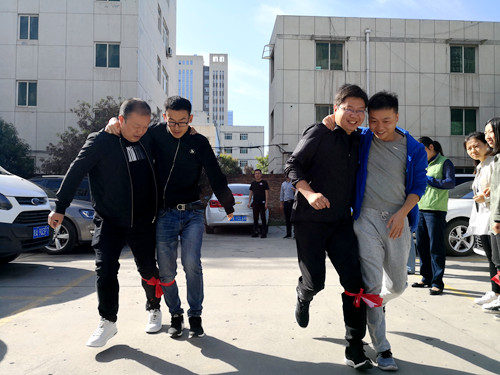 陜煤建設(shè)公司迎國慶職工趣味比賽嗨翻天