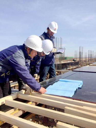 陜煤建設(shè)銅煤公司：“百日會(huì)戰(zhàn)”中的他和她