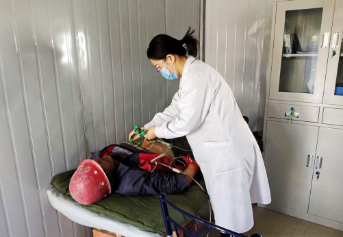 陜煤建設(shè)澄合分公司第十二項(xiàng)目部真情關(guān)愛(ài)農(nóng)民工 免費(fèi)體檢暖人心