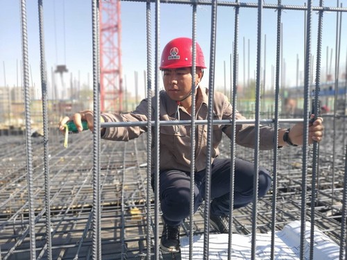 相濡以沫牽手共行，業(yè)績突出同臺受獎(jiǎng)