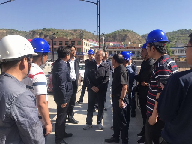 綏德縣縣委書記蒞臨綏德污水管網(wǎng)項目視察指導(dǎo)工作