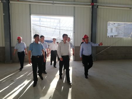 榆林市委書記戴征社一行蒞臨陜煤建設(shè)天工公司承建的清澗紅棗深加工項目調(diào)研指導(dǎo)工作