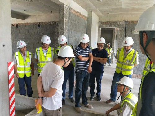 碧桂園陜西區(qū)域公司蒞臨陜煤建設(shè)銅煤公司承建的西安藍山水岸項目考察指導(dǎo)