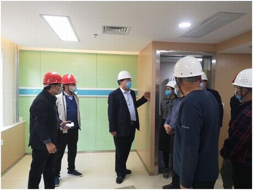 陜煤實業(yè)集團董事長楊百鎖蒞臨咸陽分公司承建的西煤機養(yǎng)老院項目部檢查指導工作