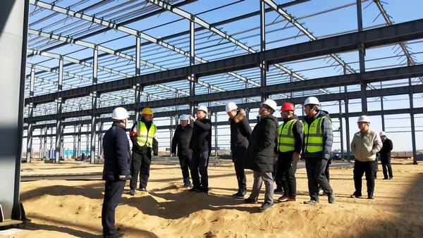榆林市國資委副主任喬步林一行深入榆林市杭蕭綠色鋼結構產業制造基地項目檢查指導工作