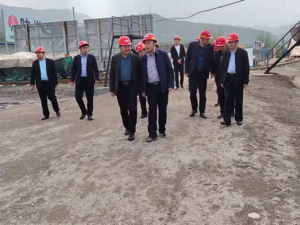 陜煤集團監察室副主任吳均蒞臨陜煤建設礦建二公司王峰項目部檢查指導工作