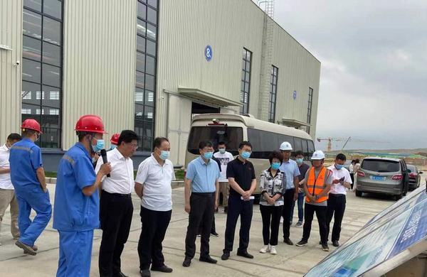 陜西省人大財經委主任委員、財經工委主任李健一行蒞臨榆林市杭蕭綠色鋼結構產業制造基地項目調研指導