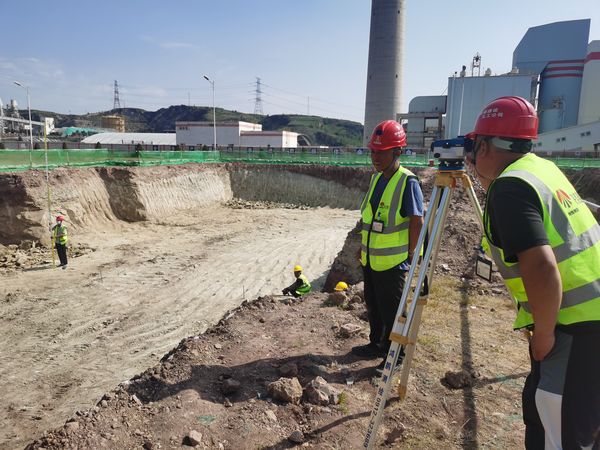 陜煤建設(shè)天工公司施工前沿以高溫“烤”驗(yàn)，“暑”寫勞動畫卷