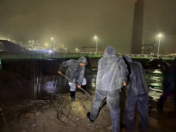 陜煤建設(shè)天工公司暴雨搶險(xiǎn)彰顯主人翁精神