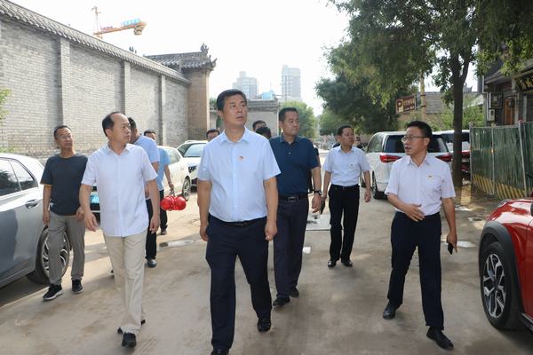 蒲城縣委書(shū)記張毅鋒一行深入蒲城縣槐院里歷史文化街區(qū)項(xiàng)目進(jìn)行視察