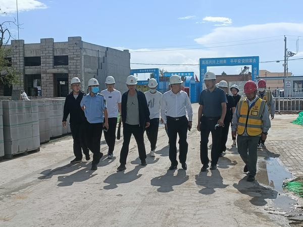 鄂托克旗旗委常委、政府副旗長(zhǎng)許瑞峰一行蒞臨陜煤建設(shè)內(nèi)蒙古分公司第二項(xiàng)目部檢查指導(dǎo)工作