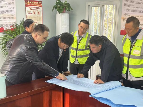 黃陵建莊礦業(yè)有限公司總經(jīng)理蘇小衛(wèi)蒞臨陜煤建設(shè)天工公司建莊項(xiàng)目部檢查指導(dǎo)工作