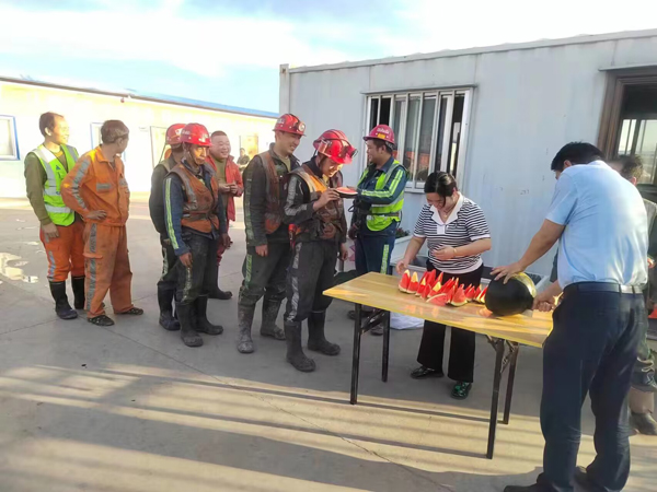 陜煤建設(shè)機電安裝公司：“花式”助平安，巾幗在行動