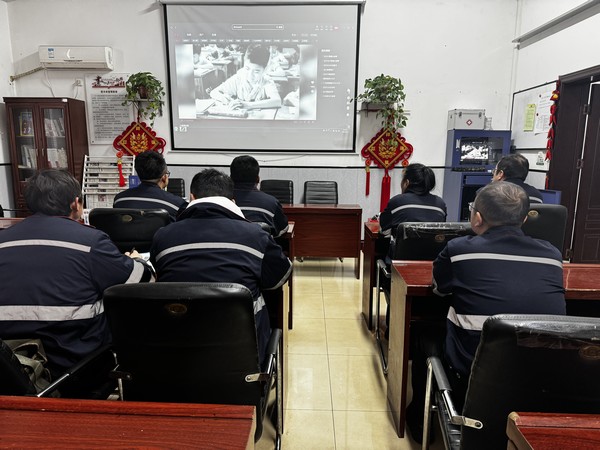 陜煤建設洗選煤運營公司澄合山陽運營項目部：學習雷鋒精神，譜寫時代之光