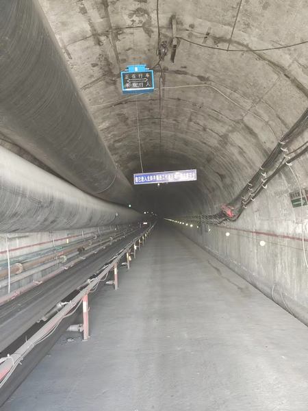 陜煤建設礦建二公司第二項目部承建王峰煤礦主斜井井筒掘砌工程順利通過竣工驗收