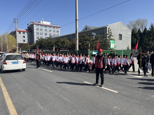 陜煤建設(shè)榆林公司第一項目部：開啟“守護模式”為學(xué)子們安全保駕護航 踐行國企社會擔(dān)當(dāng)