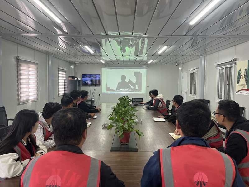 陜煤建設(shè)榆林公司第六項(xiàng)目部：清風(fēng)伴我行 廉潔過“五一”