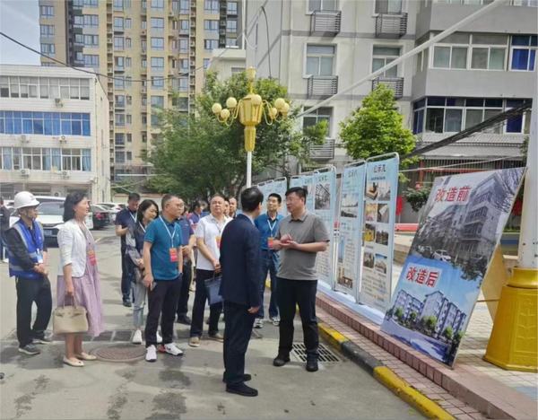 西安市新城區(qū)人大代表、政協(xié)委員蒞臨陜煤建設(shè)新城公司干休所項(xiàng)目進(jìn)行調(diào)研