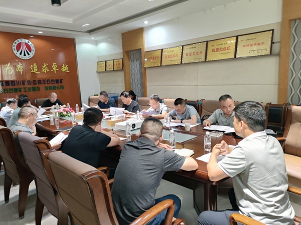 陜煤建設銅煤公司第三項目部承建的王石凹煤礦工業遺址公園煤炭科技博物館項目順利通過竣工驗收