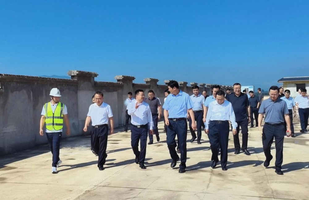 陜煤建設(shè)綠宇公司：咸陽市委常委、副市長羅軍蒞臨陜煤建設(shè)綠宇公司承建的淳化縣殯葬服務(wù)設(shè)施建設(shè)項(xiàng)目指導(dǎo)工作