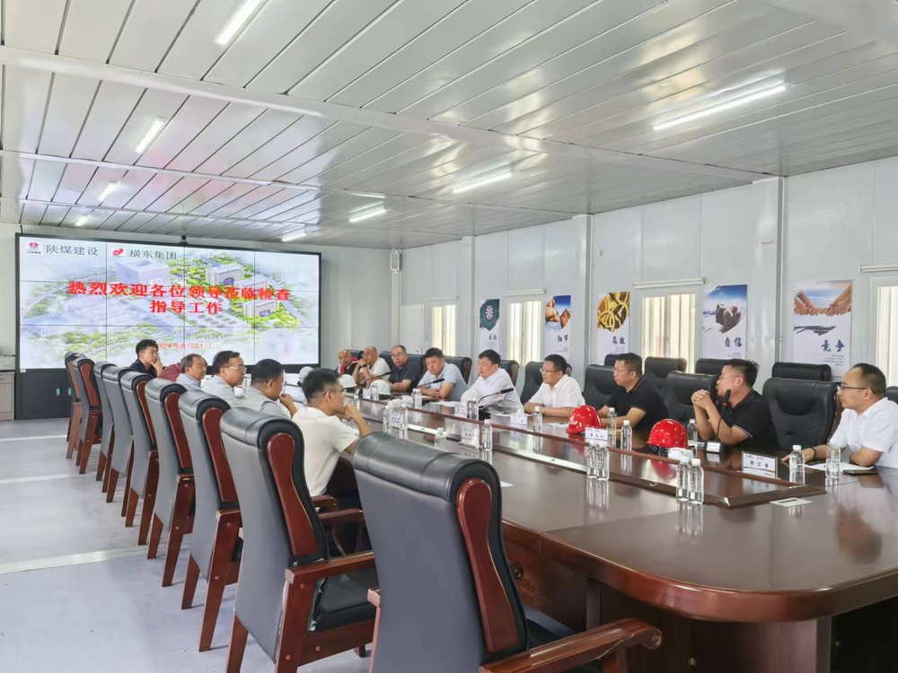 住房和城鄉建設廳副廳長于新芳一行到鄂爾多斯應用技術學院辦學條件提升項目考察調研