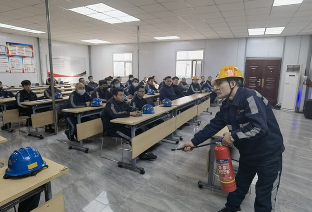 陜煤建設洗選煤運營公司：防患于未“燃” 消防宣傳月在行動