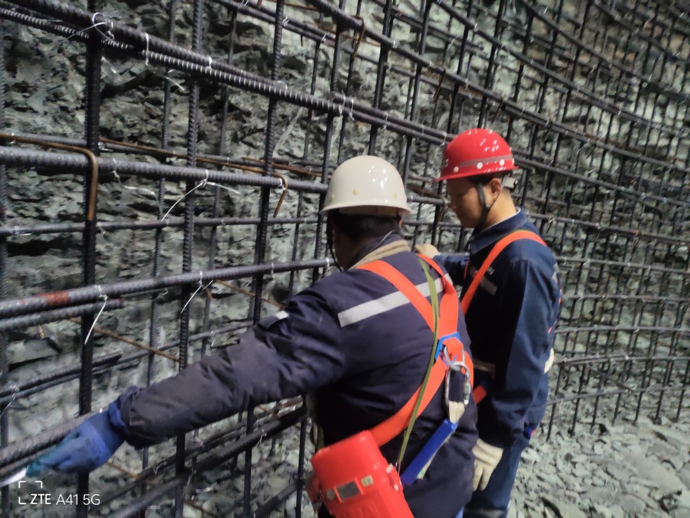 喜報！陜煤建設(shè)礦建二公司施工的曹家灘煤礦副立井井筒大斷面壁座施工驗收完畢