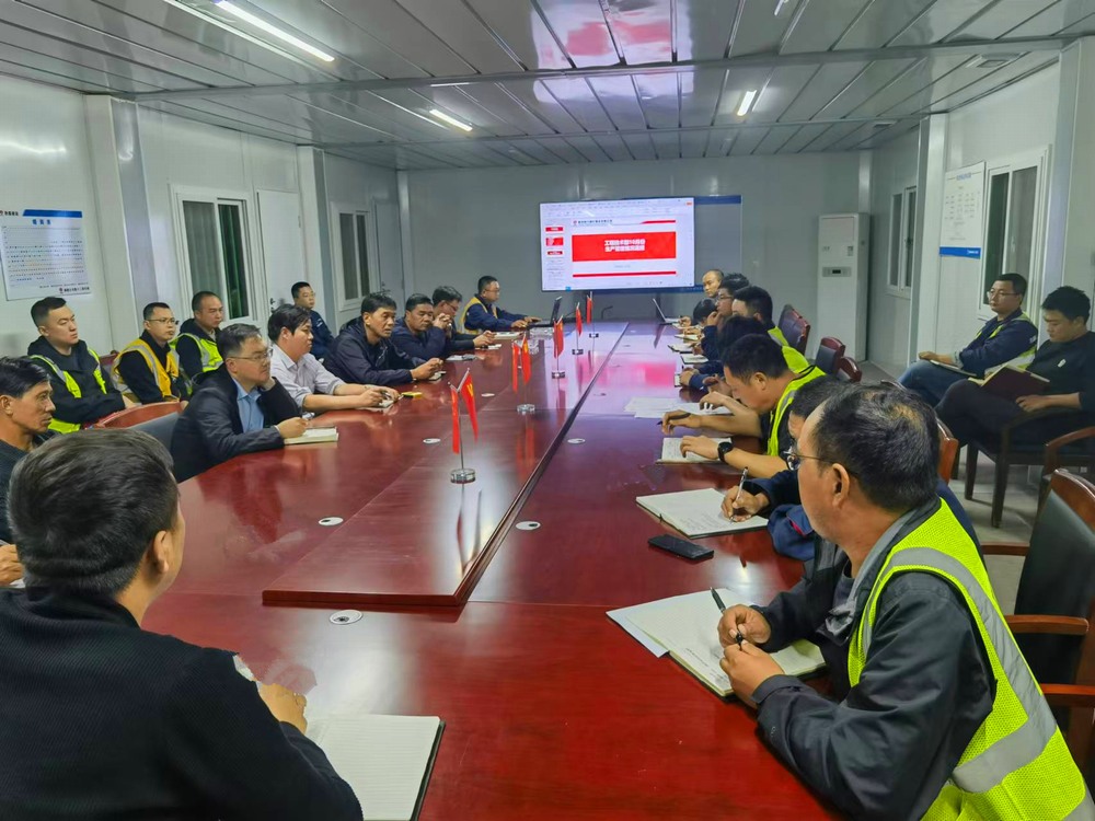 陜煤建設銅煤公司順利完成輸煤棧橋吊裝作業(yè)