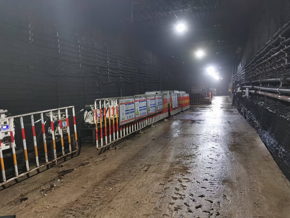 陜煤建設(shè)洗選煤運(yùn)營(yíng)公司第二項(xiàng)目部：歲末堅(jiān)守，點(diǎn)亮煤礦“新光”，書寫新年安全序章