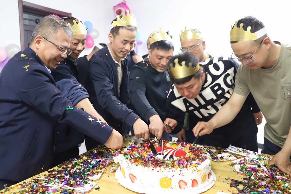 集體生日“小確幸” 凝聚發(fā)展“大力量”