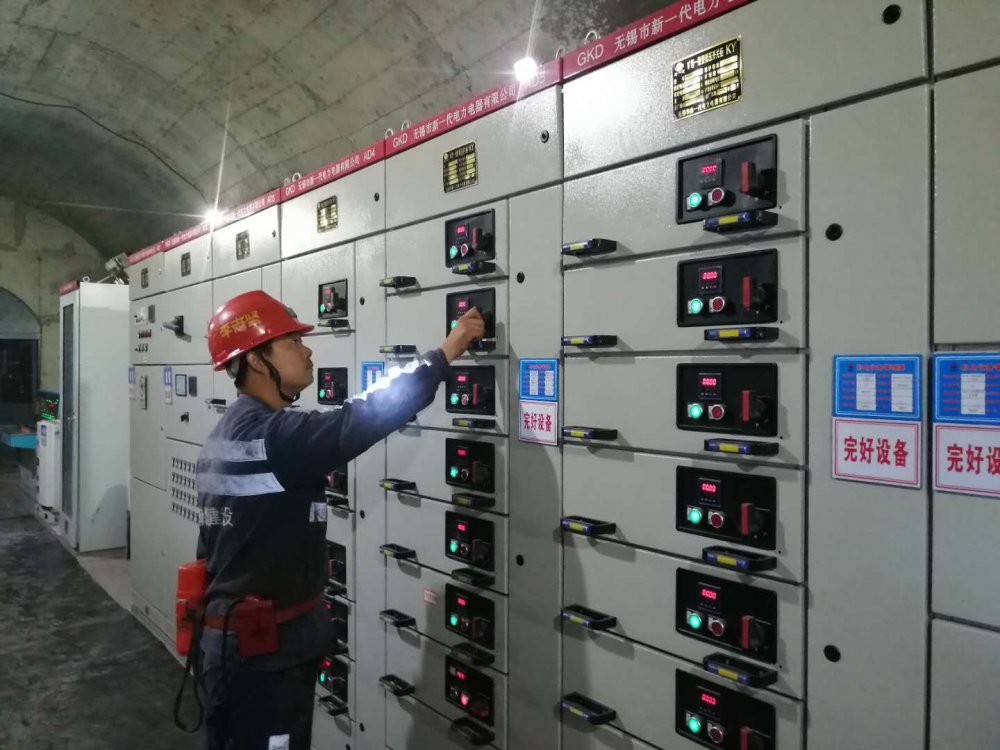 陜煤建設(shè)渭南分公司第一安裝項目部：你戰(zhàn)高溫，我送清涼，這個夏天不服“暑”