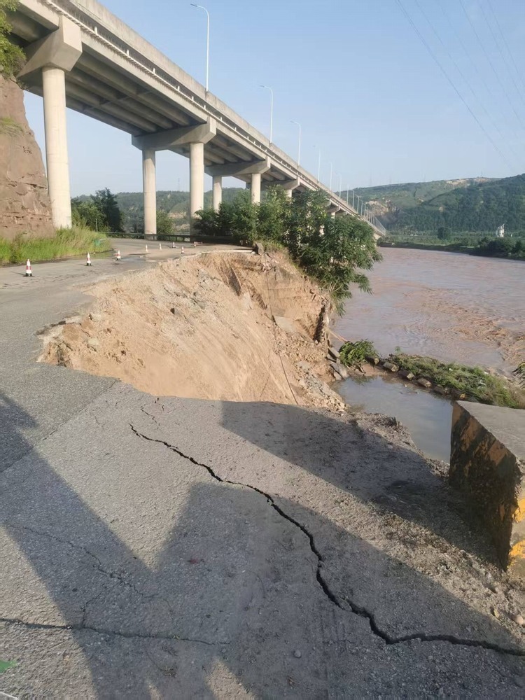 陜煤建設(shè)設(shè)計(jì)研究院：陜西彬長小莊礦進(jìn)礦道路搶險修復(fù)工程圓滿通過驗(yàn)收