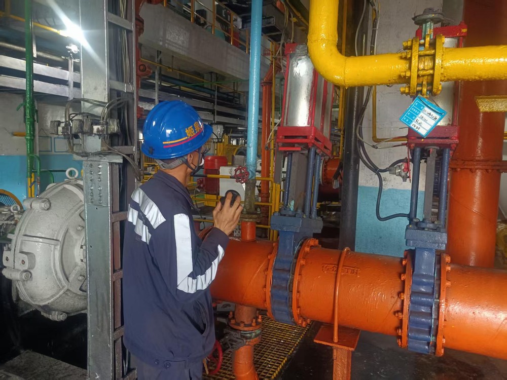 陜煤建設(shè)洗選煤運(yùn)營公司紅柳林洗煤廠項目部： 烈日下的安全守護(hù)者