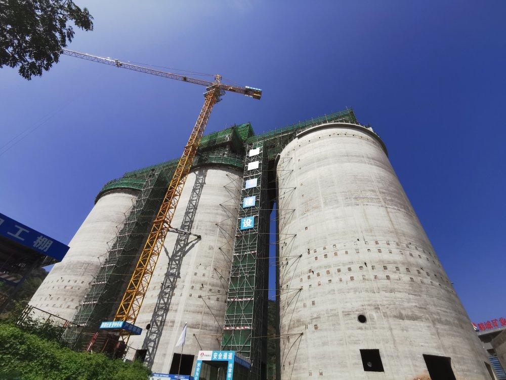 陜煤建設(shè)韓城分公司土建十一部：中秋月照施工路，國慶情燃建設(shè)魂