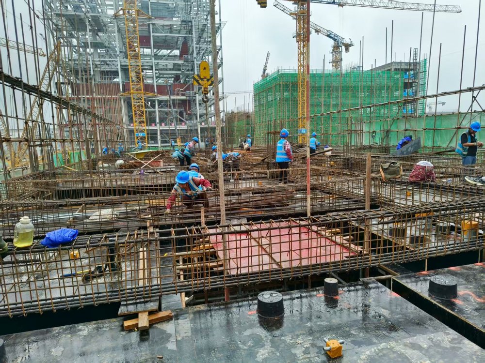 陜煤建設(shè)韓城分公司土建四項目部：雙節(jié)攻堅奏強音，項目建設(shè)破浪行